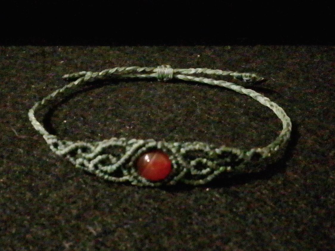 Armbänder & -reifen: handgemachtes Makramee Armband mit Karneol Perle – Neu (gemäss Beschreibung) aus Pfäffikon ZH von Emporos_42