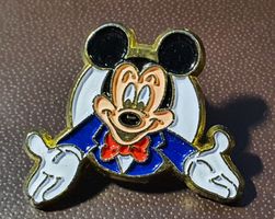 S720 - Pin Comic Walt Disney Mickey Mouse / Esso