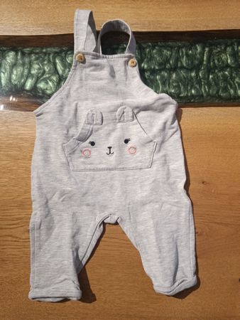 Latzhose Grösse 68