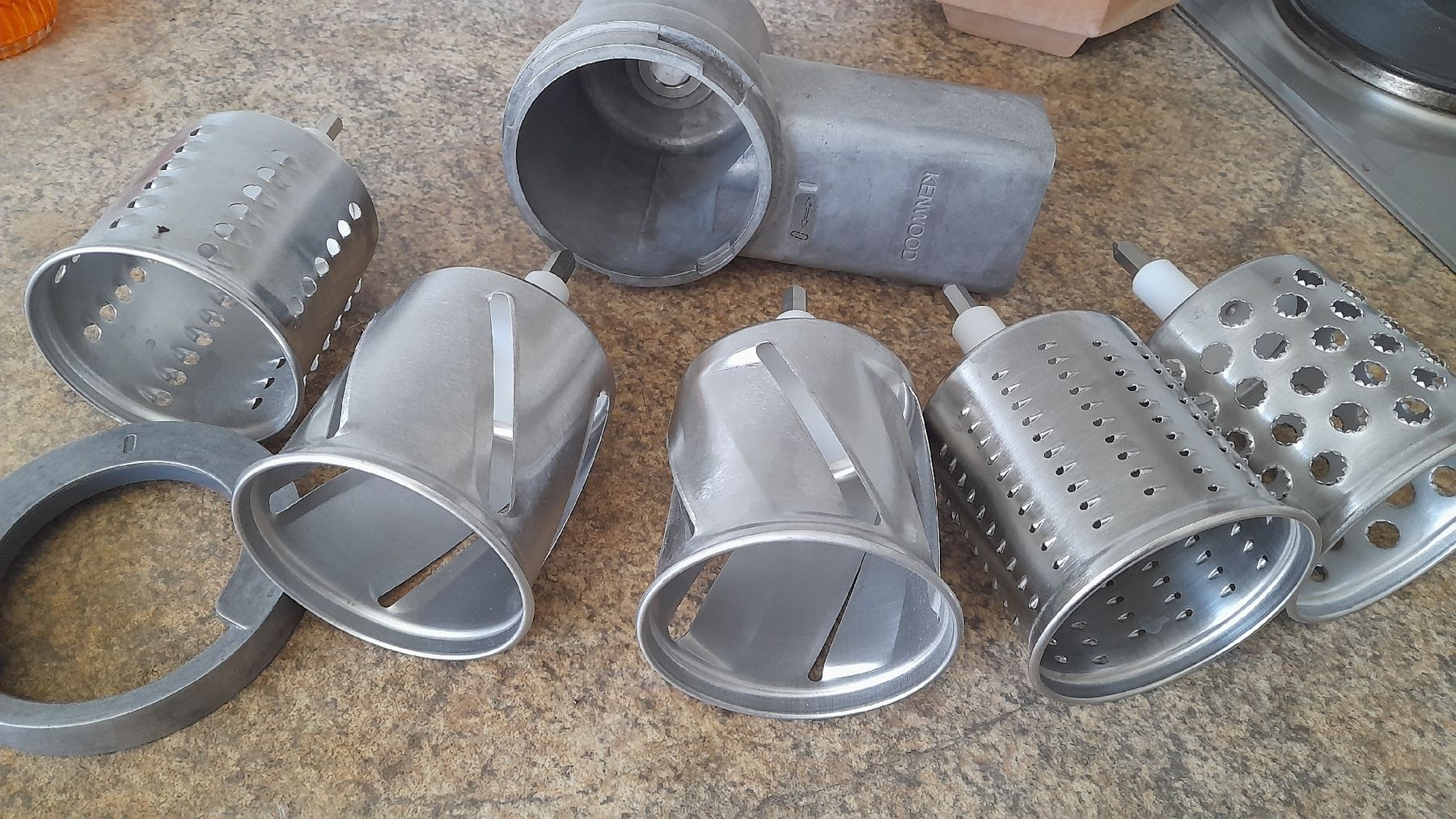 Kenwood Elettrodomestici da cucina: kenwood attachment  – Usato da Lugano venduto da ann_5w7n