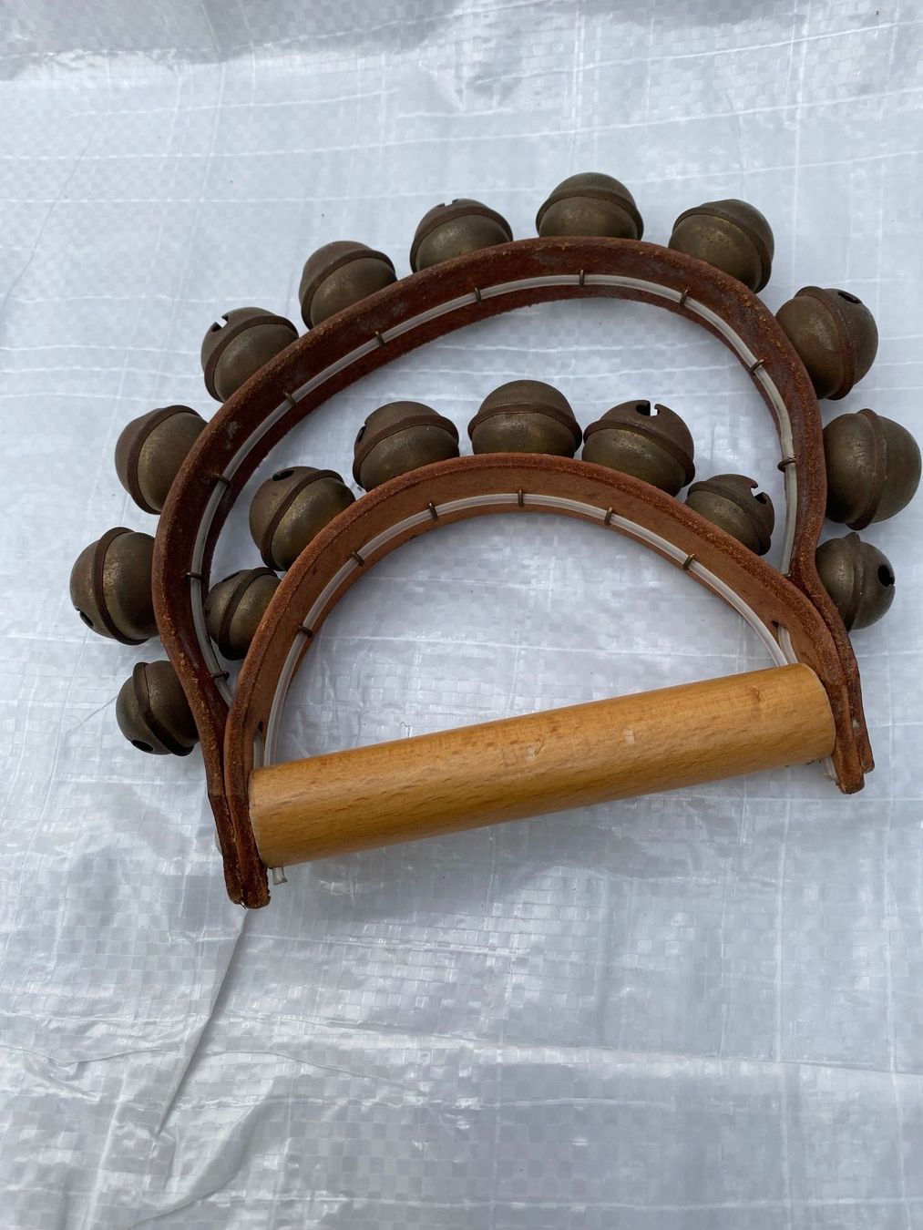 Strumenti musicali: Schellenring, Schellenkranz, Jingle Stick, Porto 3.40 – Usato da Emmen venduto da Sutim2005 2