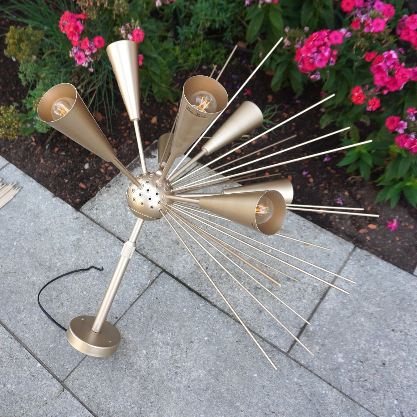 Lampadari & plafoniere: Sputnik Hängelampe S272 – Usato da Basel venduto da B.W.B. 2