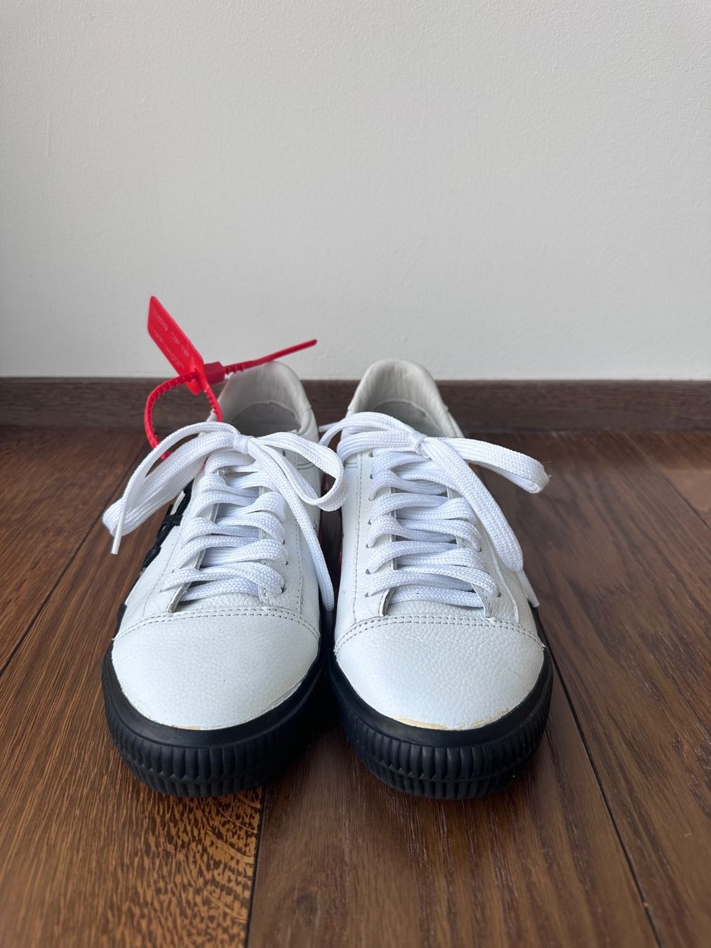 Off-White Scarpe da donna: Off White Sneakers (37) – Usato da Niederuzwil venduto da lara_123 4