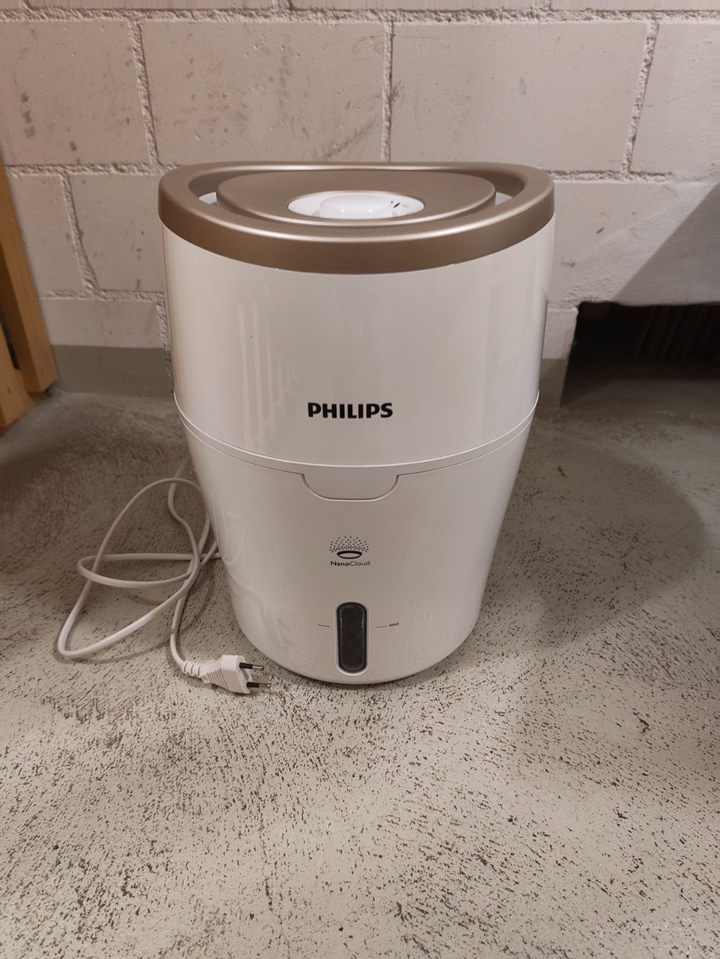 Philips Umidificatori d'aria: Philips Air Humidifier Series 2000 – Usato da Cham venduto da t.schmid17 1