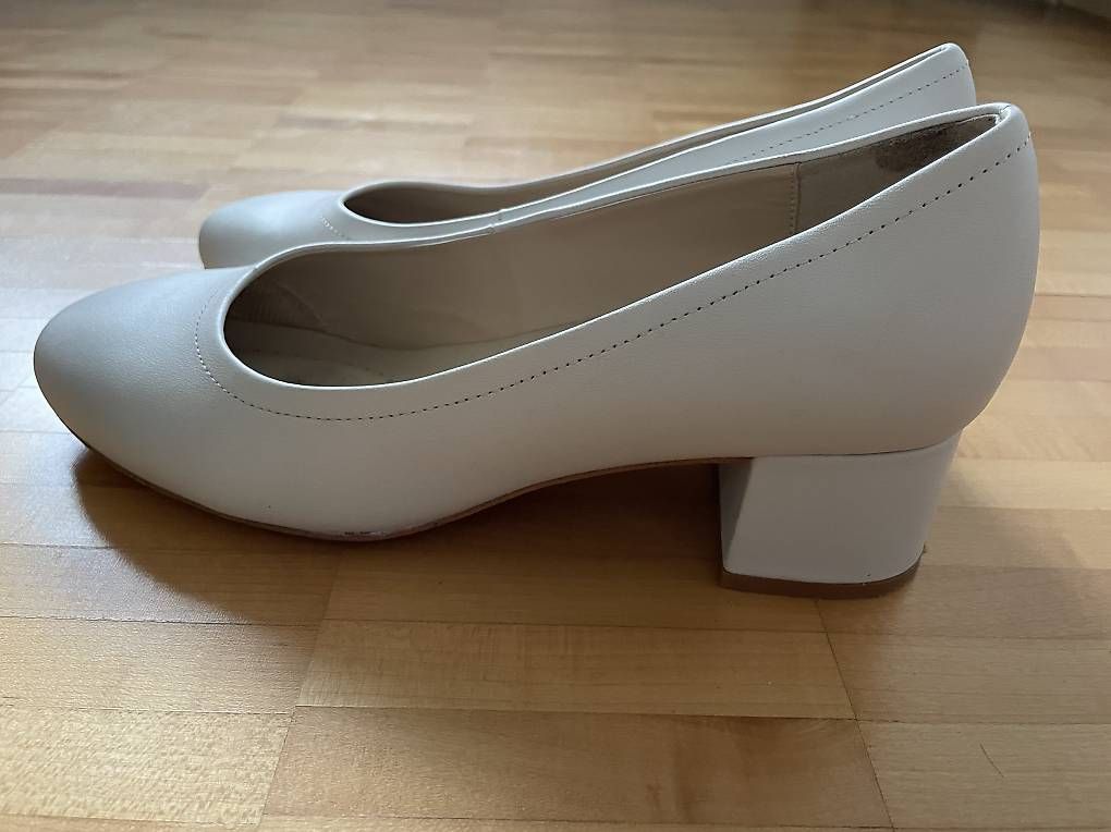 Scarpe da donna: Brautschuhe Gr 39 – Usato da Endingen venduto da andrealita1983 2