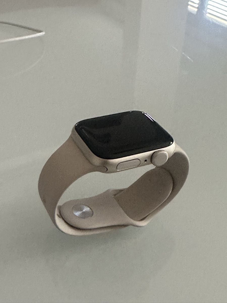 Apple Smartwatch: Apple Watch SE 2024 praticamente nuovo – Nuovo (secondo la descrizione) da Cureglia venduto da mat_v7lb 5