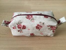Tasche / Necessaire / Kosmetiktasche / Etui, neue Handarbeit