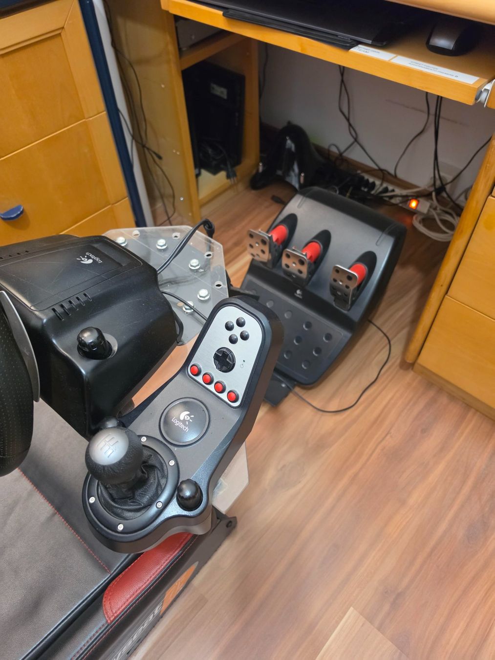 Playseat Sedie: Playseat + Logitech G27 – Usato da orselina venduto da Moucho 4