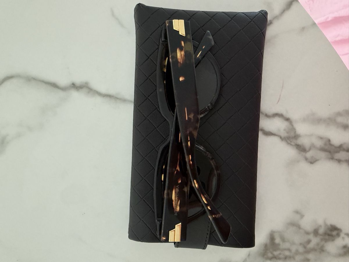 Bottega Veneta Occhiali & Lenti: Sonnenbrille Bottega Veneta mit Etui – Usato da Kriens venduto da carlaestelladali 1