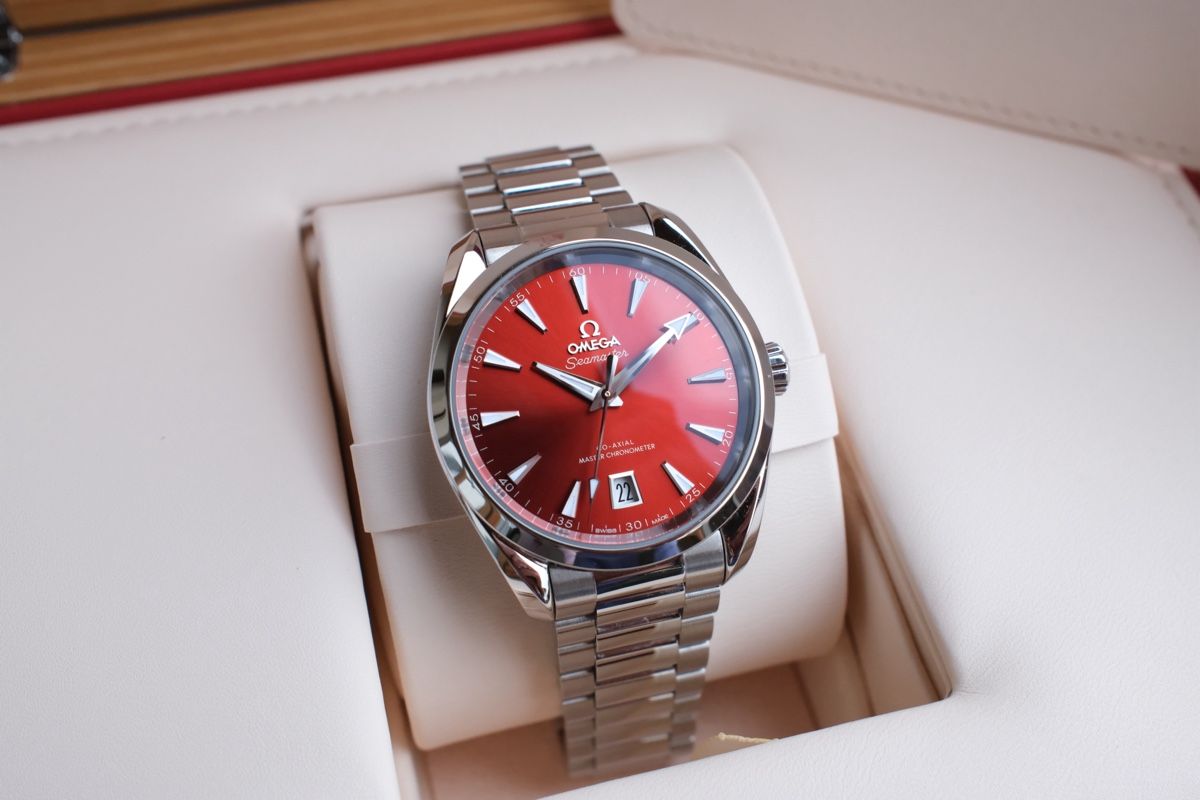 Omega Orologi: Omega Seamaster Aqua Terra / Terracotta-red – Usato da Egnach venduto da Raffaelios