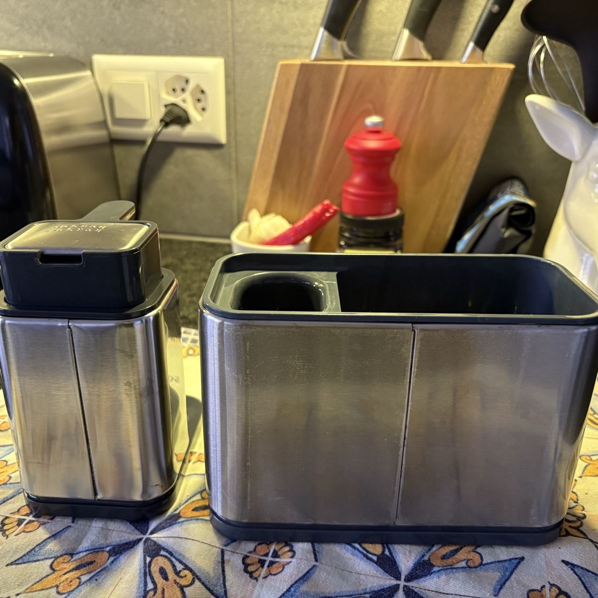 Joseph Joseph Elettrodomestici da cucina: Joseph Joseph surface sink caddy and soap pump – Usato da Pully venduto da Sell_it_all 5