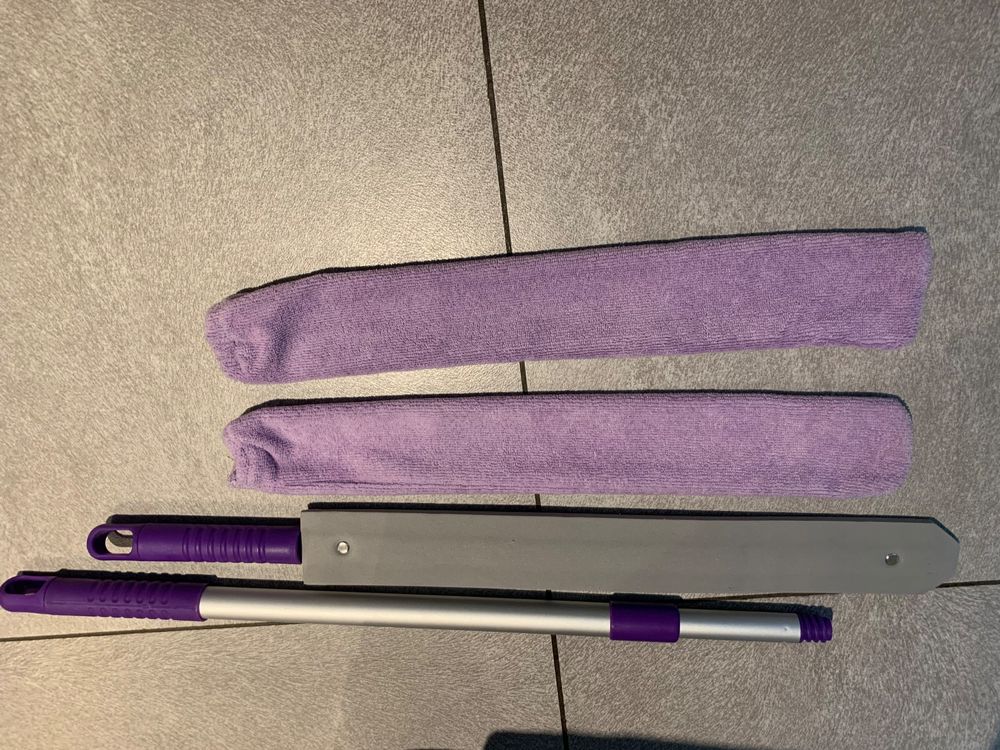 Bodenwischer Mit 360° Drehkopf - Höhenverstellbar Mit 4 Microfaser Pads