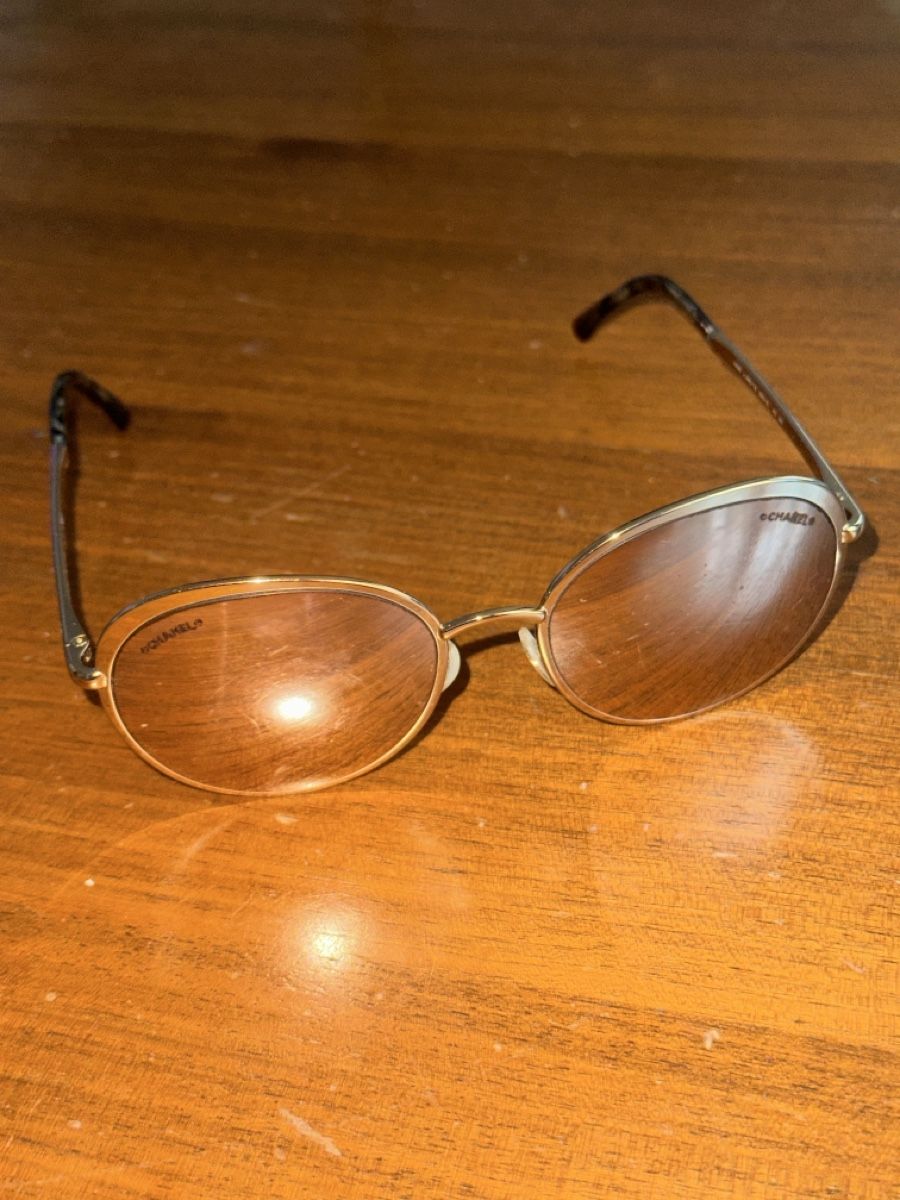 Chanel Brillen & Gläser: Chanel Sonnebrille – Gebraucht aus Erlinsbach SO von VWV1 8