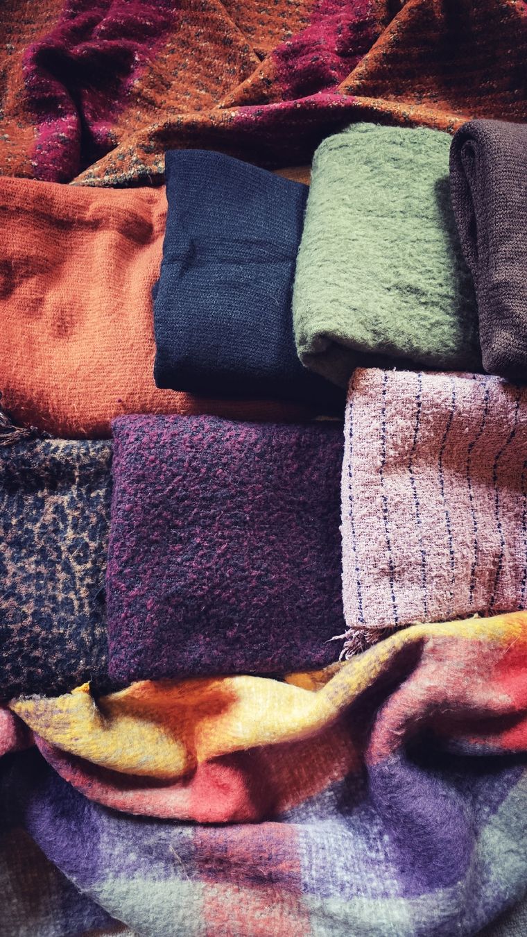 Foulards, Tücher & Schals: Grosse, kuschelweiche Schals  – Neu (gemäss Beschreibung) aus Beinwil (Freiamt) von namidamitena 1