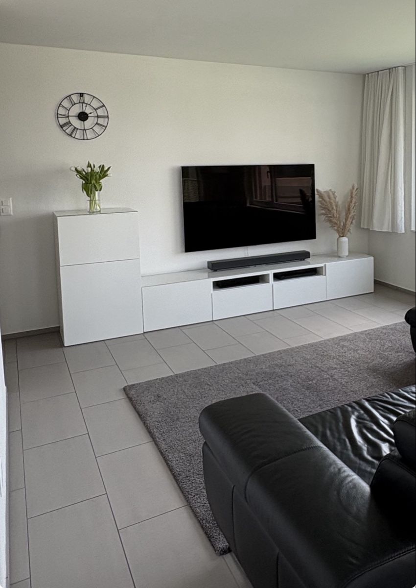 Ikea Mobili TV: TV Bank – Usato da Gebenstorf venduto da Brufittu