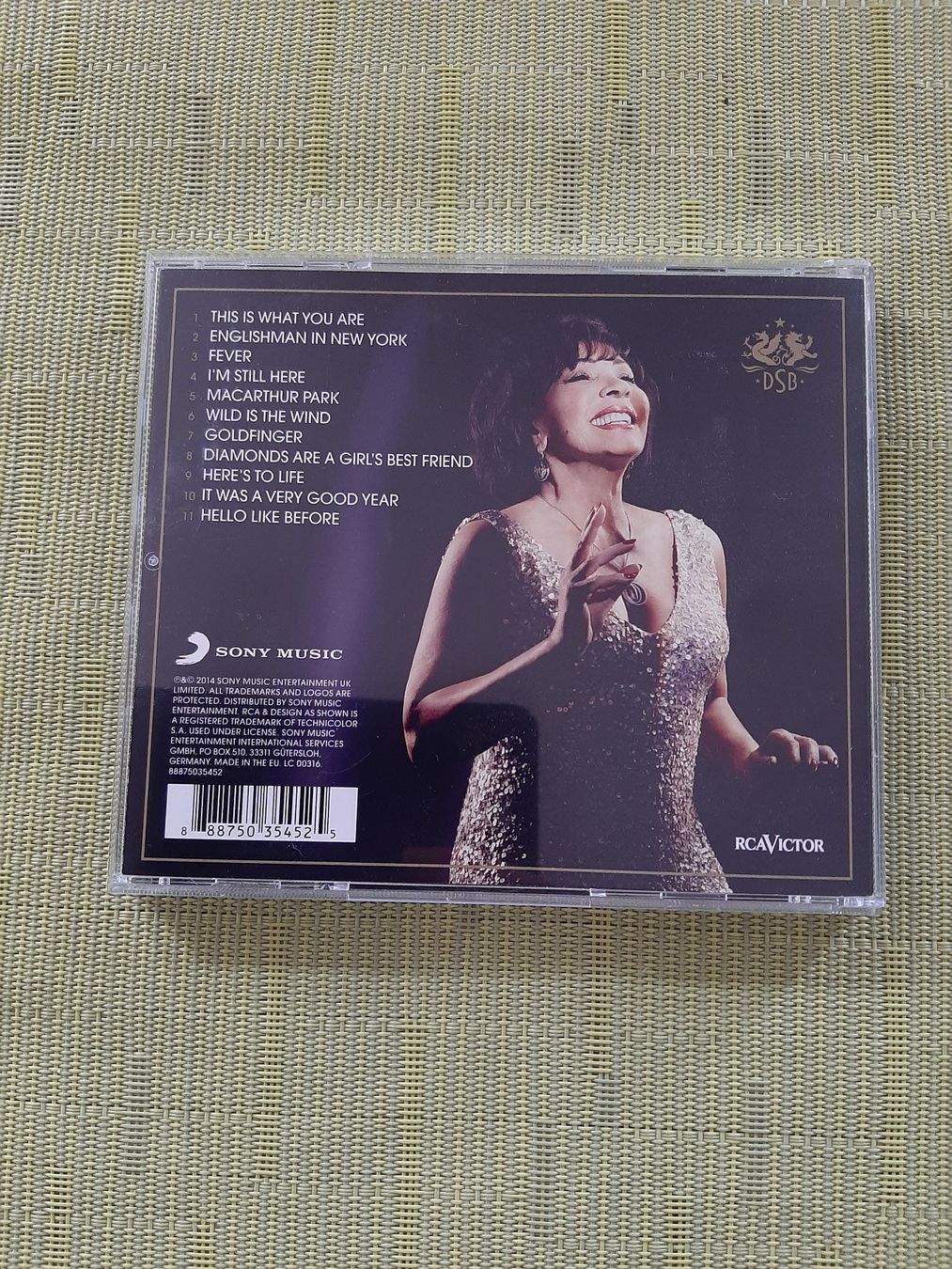 CD: CD Dame Shirley Bassey, Hello like before – Usato da Menziken venduto da Rien1 1