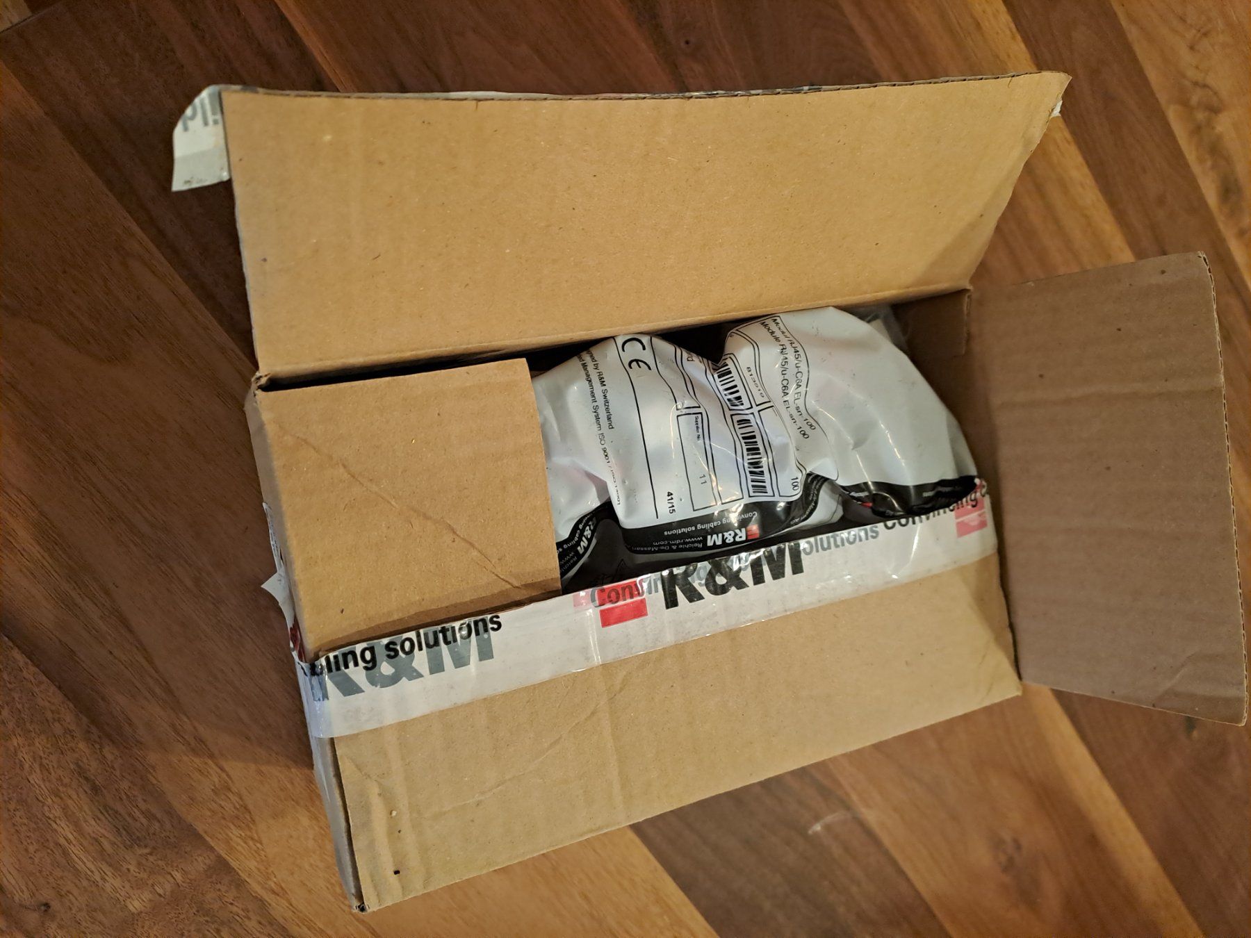Elektronikbauteile: R&M RJ45 Kat.6A A Snap-In – Neu und originalverpackt aus Wolfhausen von Tct0 2