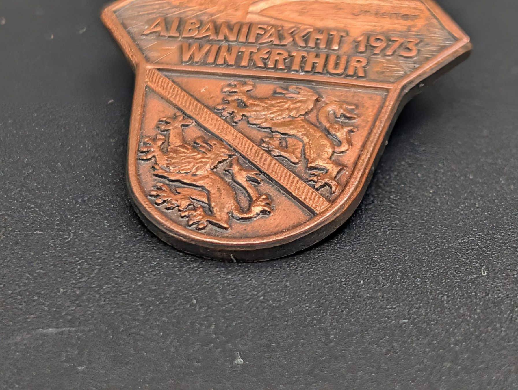Placchette & Badge: Albanifäscht Winterthur Pin 1973 – Usato da Wiezikon b.Sirnach venduto da Das-Romsche 3