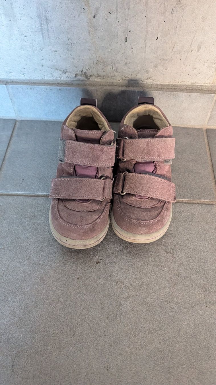 Chaussures filles: Kinderschuhe Grösse 27 – D'occasion à Kirchdorf AG par Reto2005 2