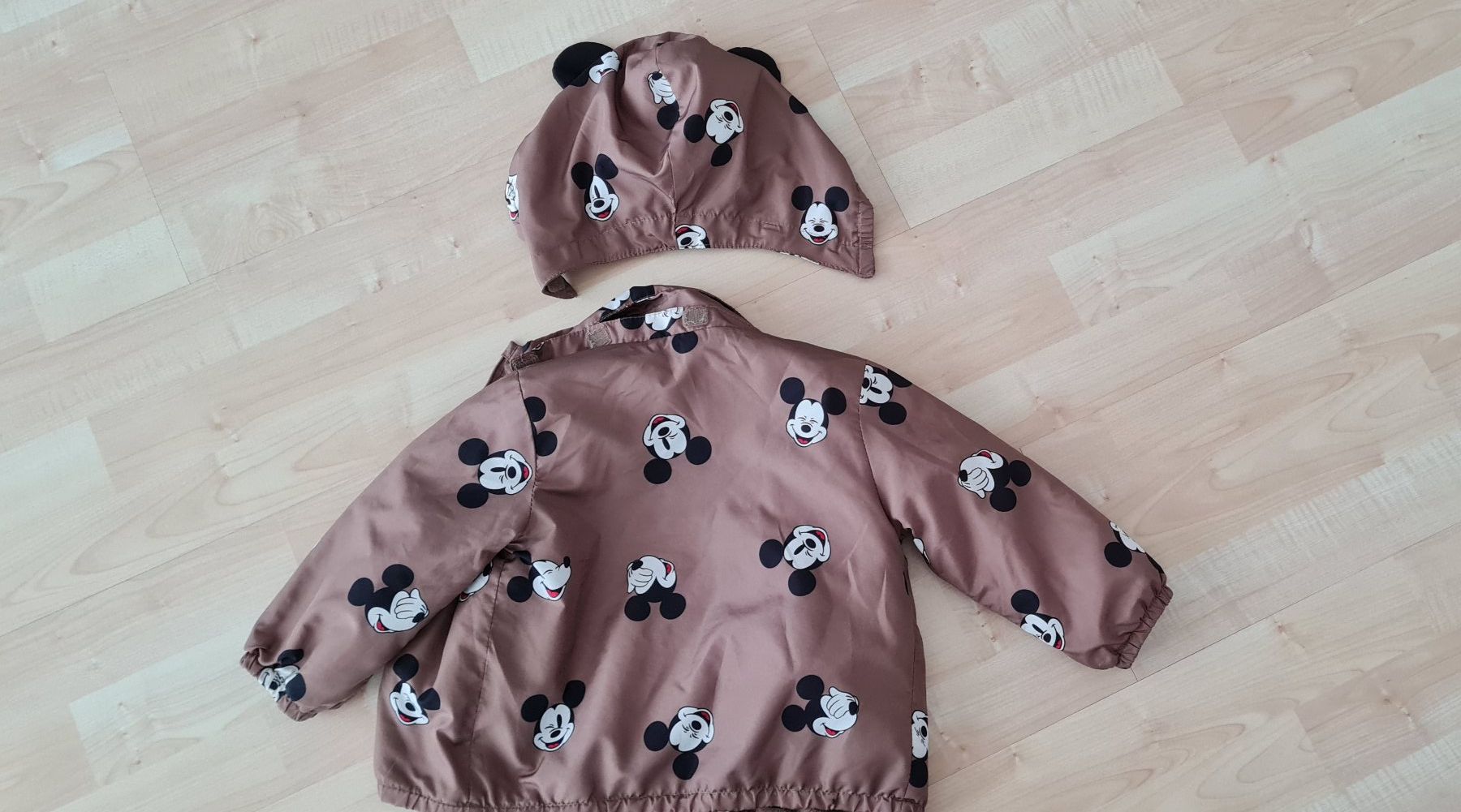 H&M Vestes & Manteaux: H&M Mickey Mouse Kinder Jacke Gr. 86 – D'occasion à Wallisellen par T8304T 1