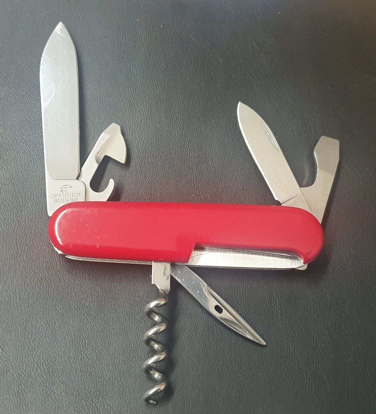 Victorinox Coltelli tascabile: 2 Victorinox Sackmesser mit Logo – Usato da Härkingen venduto da MarianneSi 3