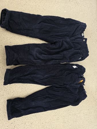 2 Steiff Cordhosen Grösse 86 sowie Shirt langarm Grösse 92