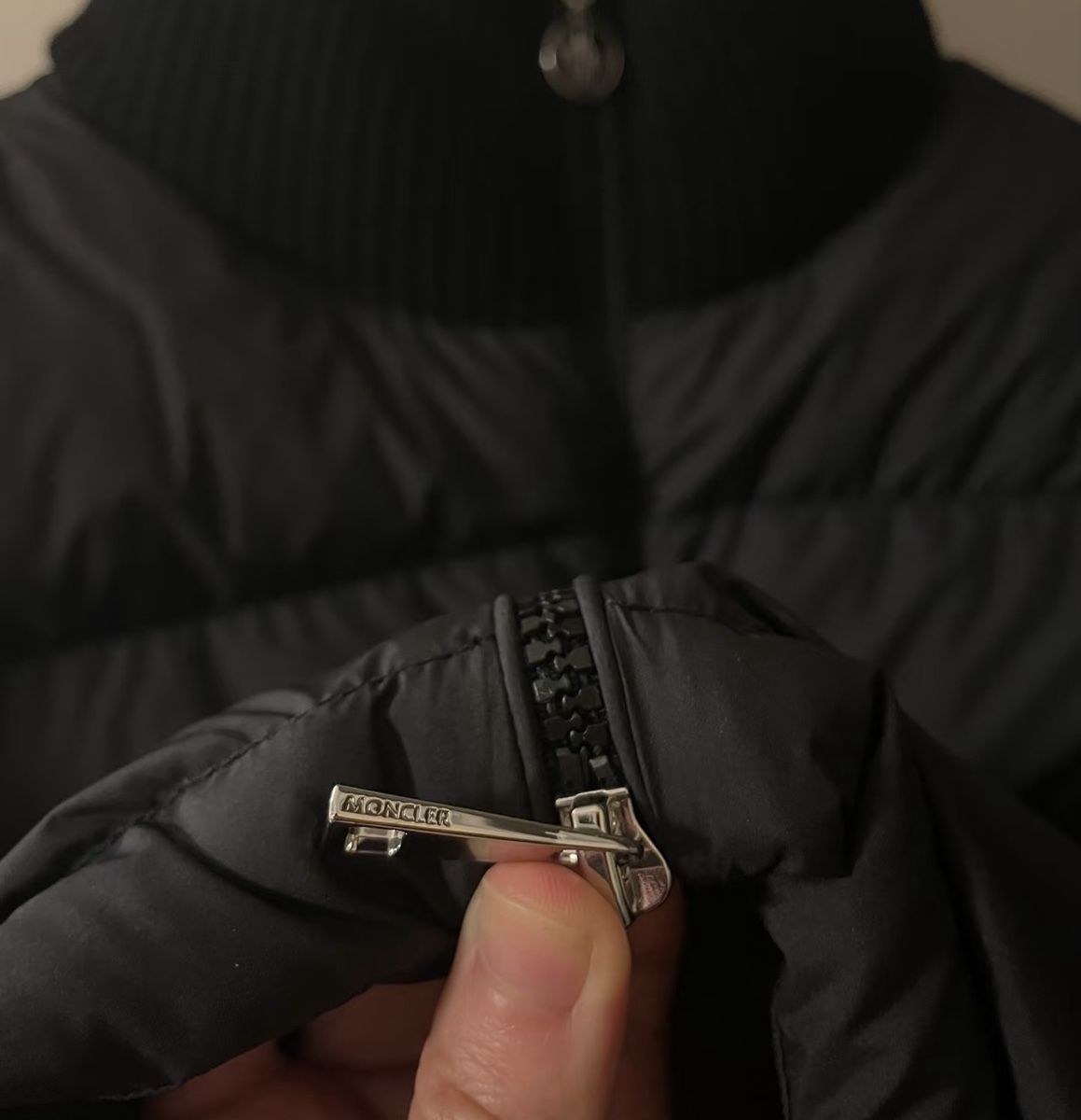 Moncler Giacche: Moncler Padded Knit Jacket - Size L - Excellent Condition – Nuovo (secondo la descrizione) da Dübendorf venduto da Lzz1224 8