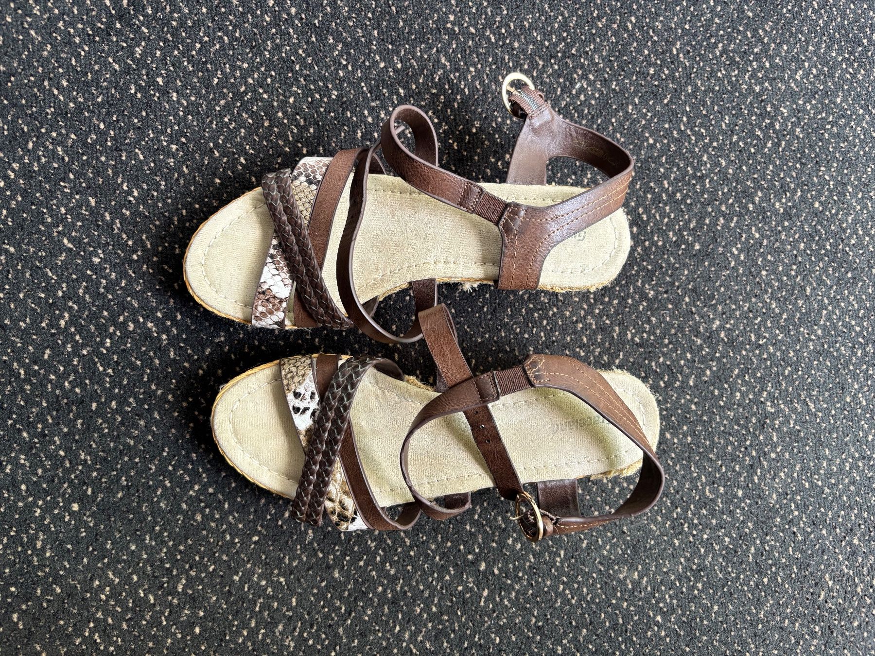 Scarpe da donna: Sandalen für Damen – Usato da Kesswil venduto da kev_p6mz