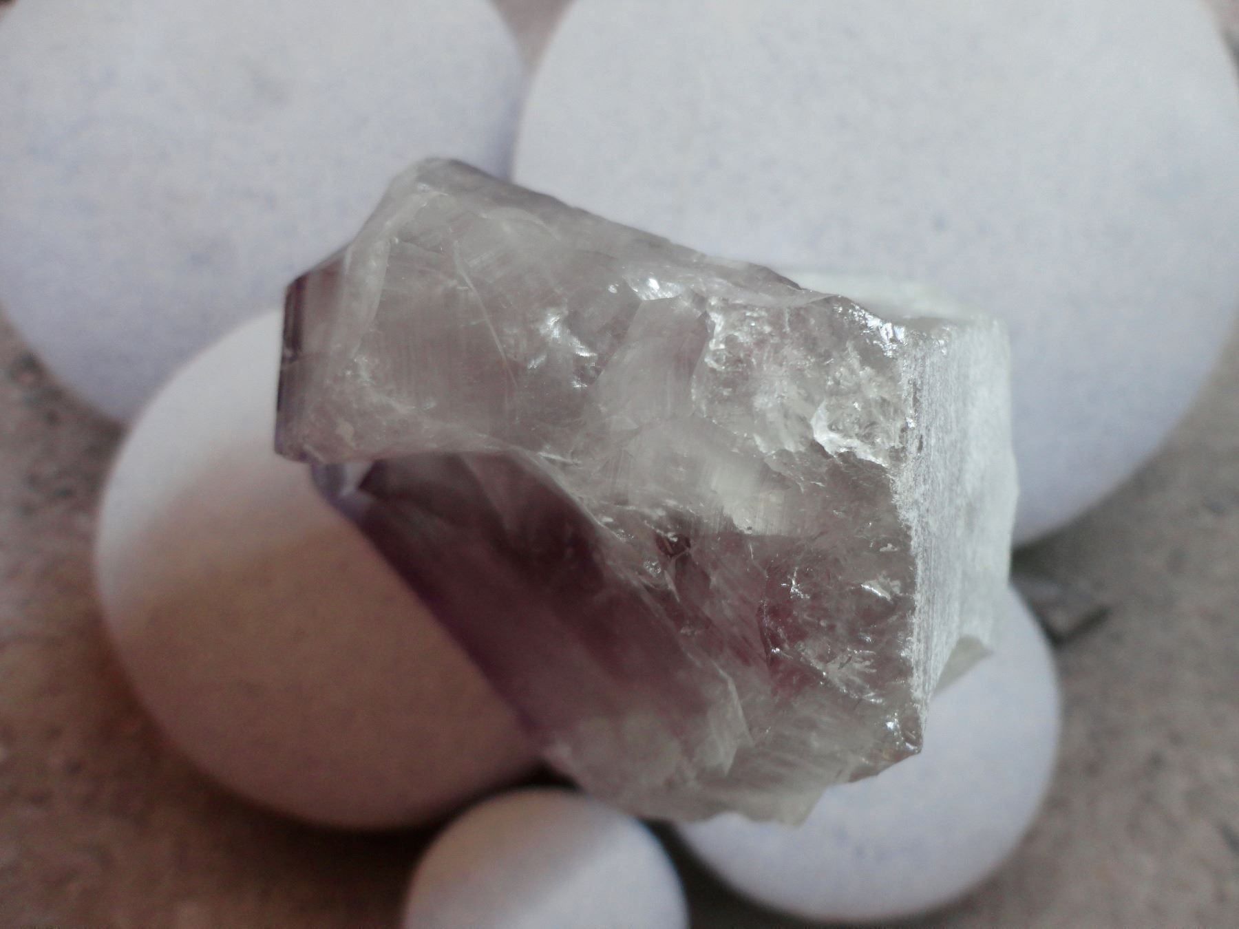 Edelsteine: Amethyst Spitze mit Stehfläche. – Neu (gemäss Beschreibung) aus Biberist von Steine 2
