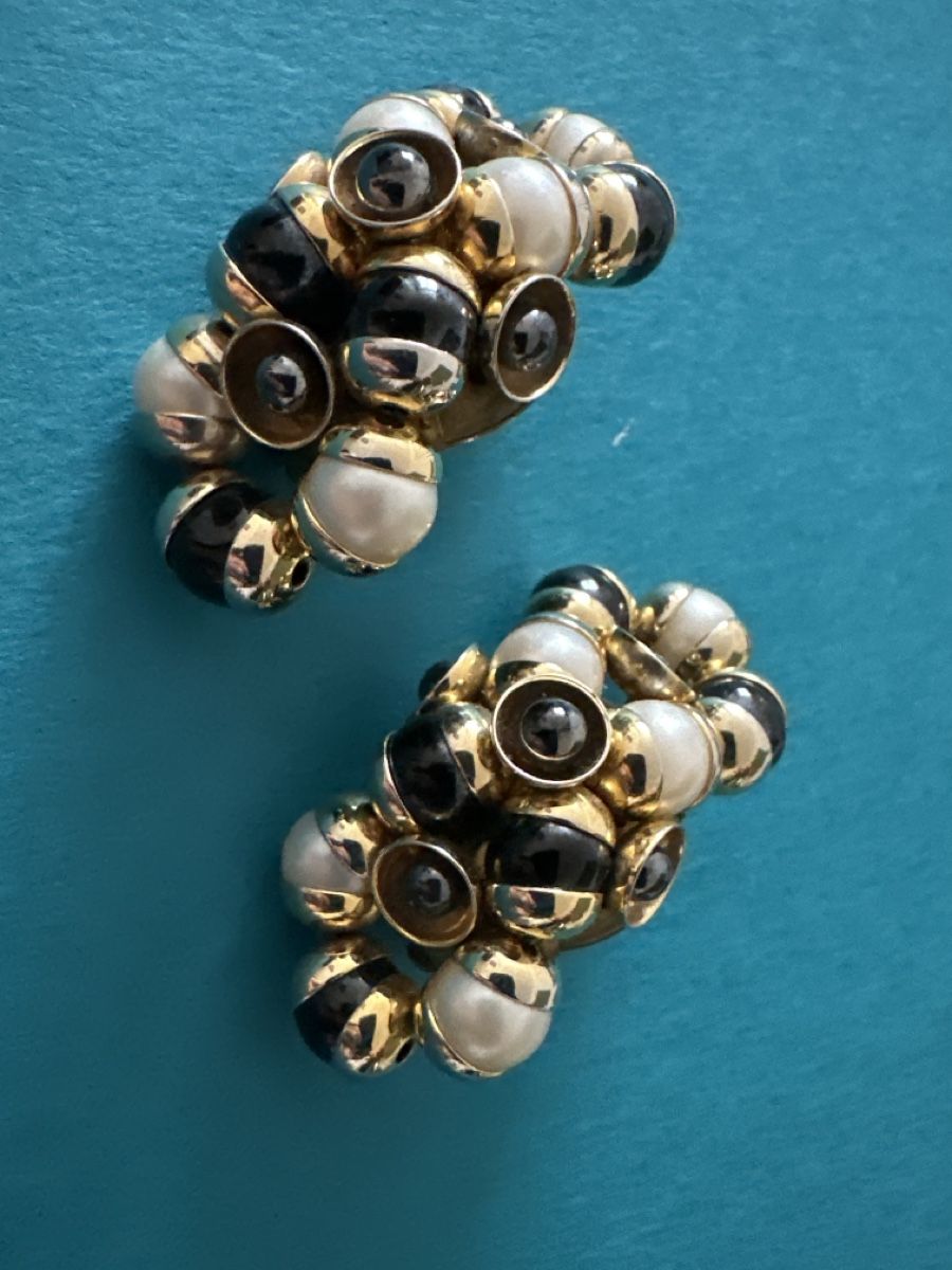 Ohrringe & -stecker: Vintage Ohrclips 60er Jahre – Gebraucht aus Bern von schnupka 1