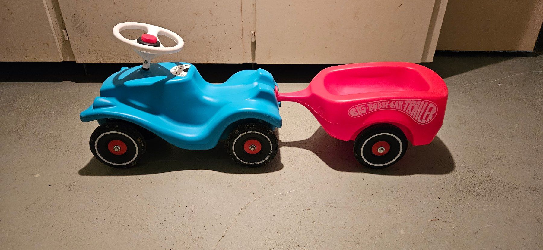 Big Fahrzeuge für Kinder: Bobby Car mit Anhänger – Gebraucht aus Brittnau von leroyjethro