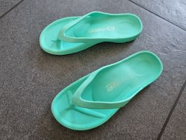 Sommerschuhe / Thongs - Gr. 37