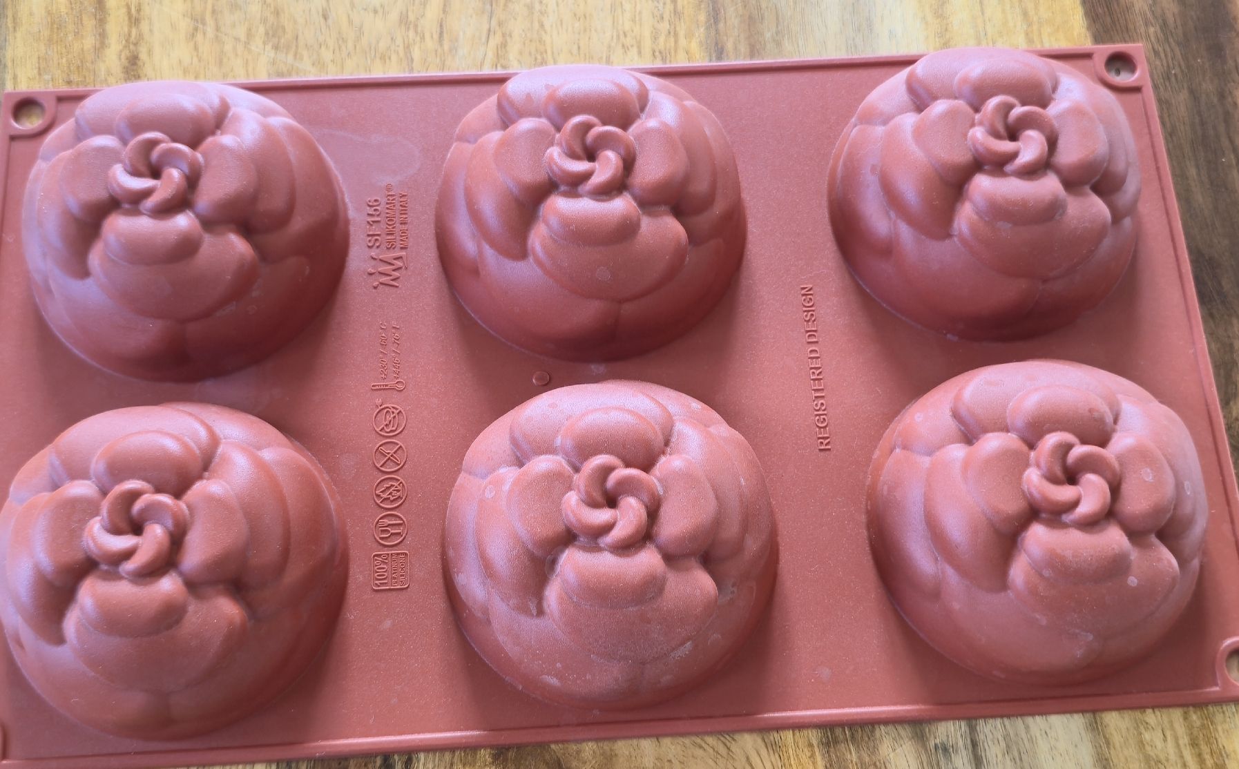 Betty Bossi Teglie da forno: Silikonbackform Rose – Usato da Hinwil venduto da Wo-ma14