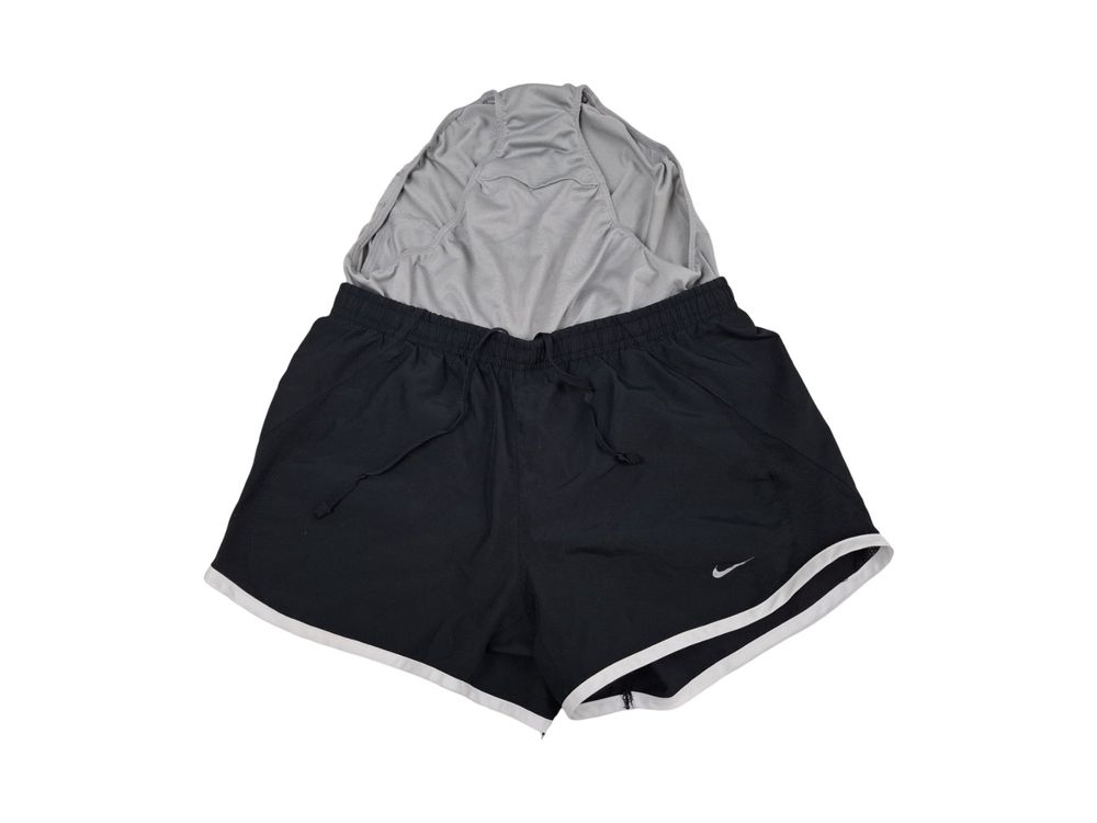 Nike Hosen: NIKE Shorts – Gebraucht aus Solothurn von Restwert_SO 2