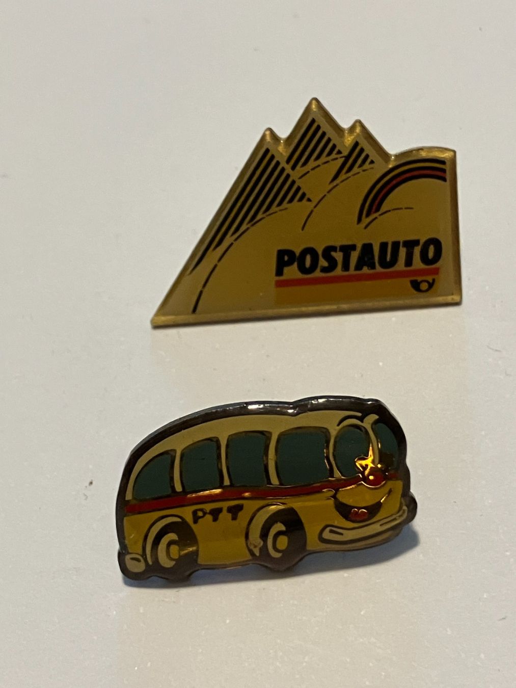 Plaketten & Abzeichen: 2 Pin PTT Postauto – Gebraucht aus Basel von djwwpp
