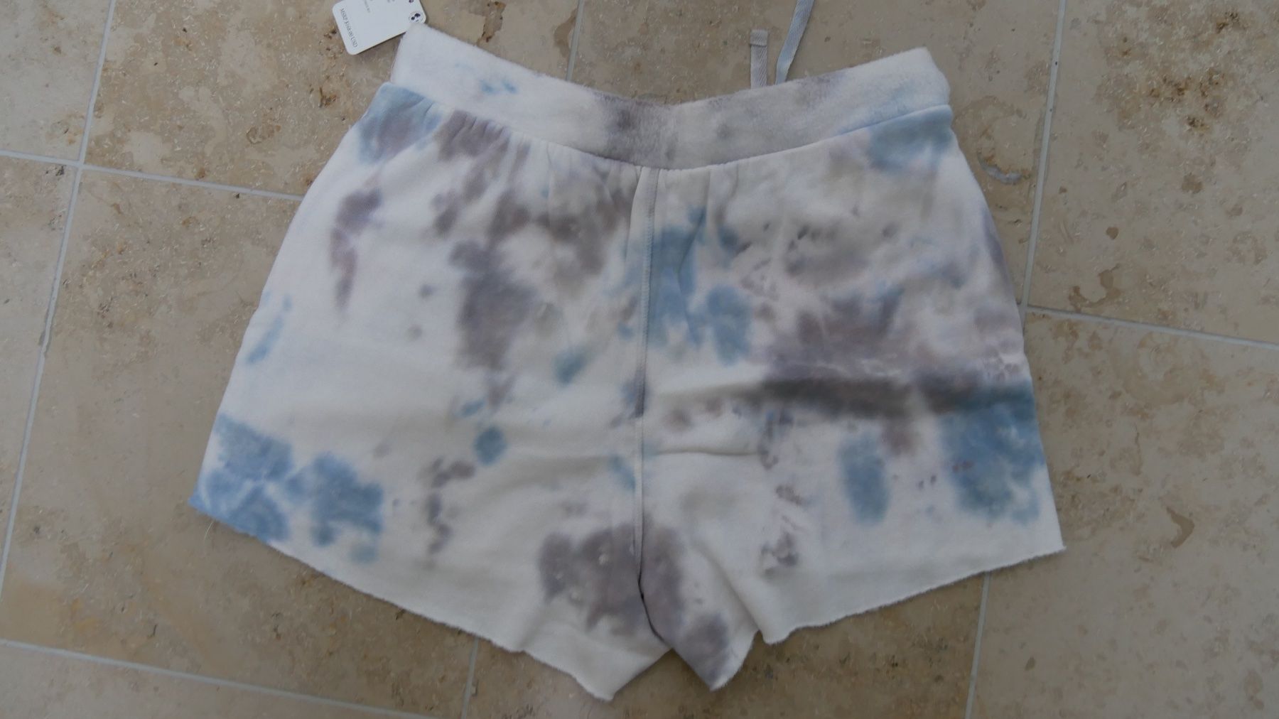 Pantaloni: Luxus Shorts Batik Optik Designer – Nuovo e nell'imballaggio originale da Zürich venduto da julia_vina 2
