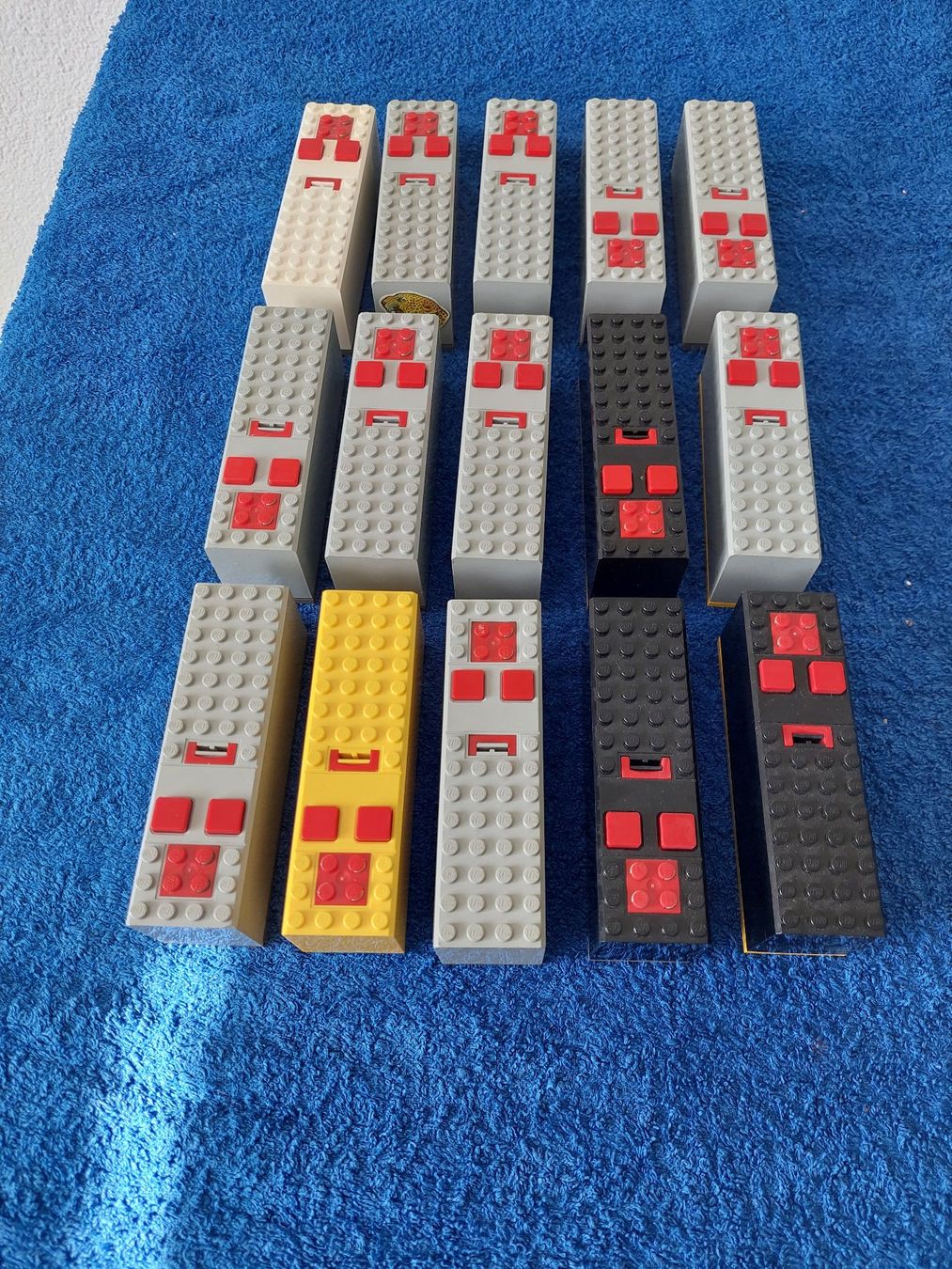 Lego Kit di costruzioni: Lego Batterie Boxen nicht kontrolliert – Usato da Altenrhein venduto da schalumpfi