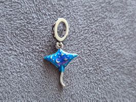 Charm Manta Rochen leuchtend +Garantie
