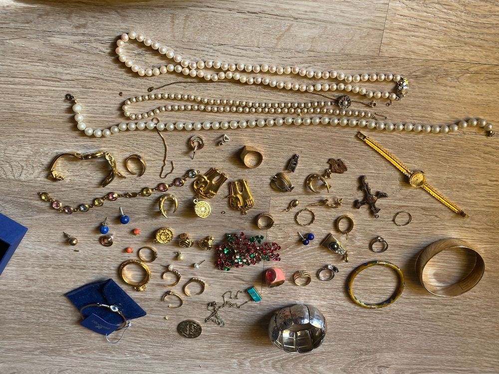 Lot de bijoux vintage en l état - Montres & Bijoux