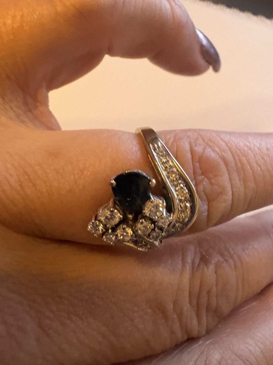 Anelli: 750wg Saphir mit diamanten Ring in  – Usato da Murten venduto da Tzaugg 3