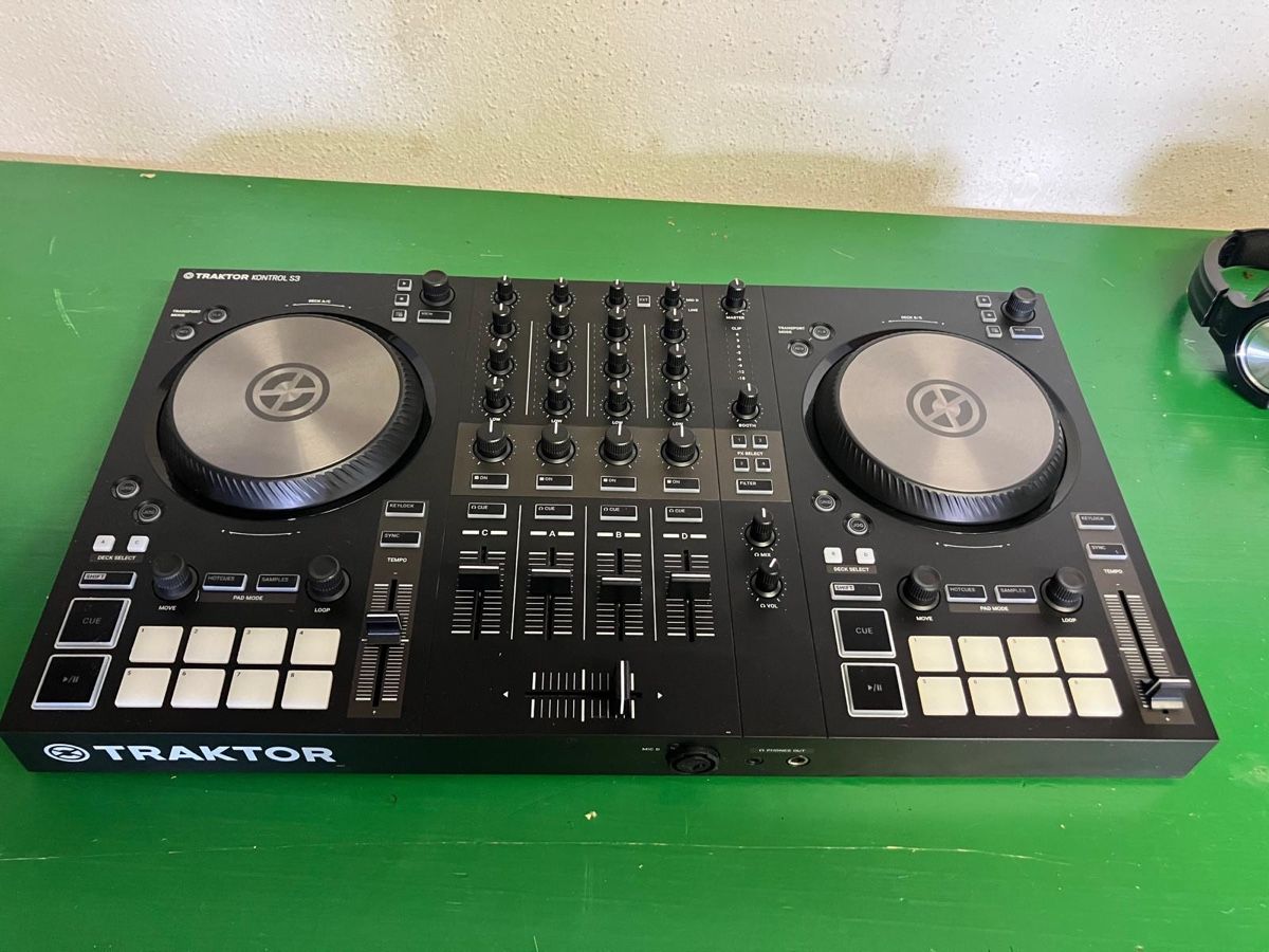 Console di mixaggio: Native Instruments Traktor Kontrol S3+Traktor Pro 4, Garanti – Usato da Wil SG venduto da Hellonaomi 4