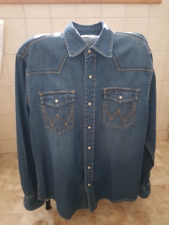 Jeanshemd Wrangler Casual Fit Denim Grösse M neuwertig