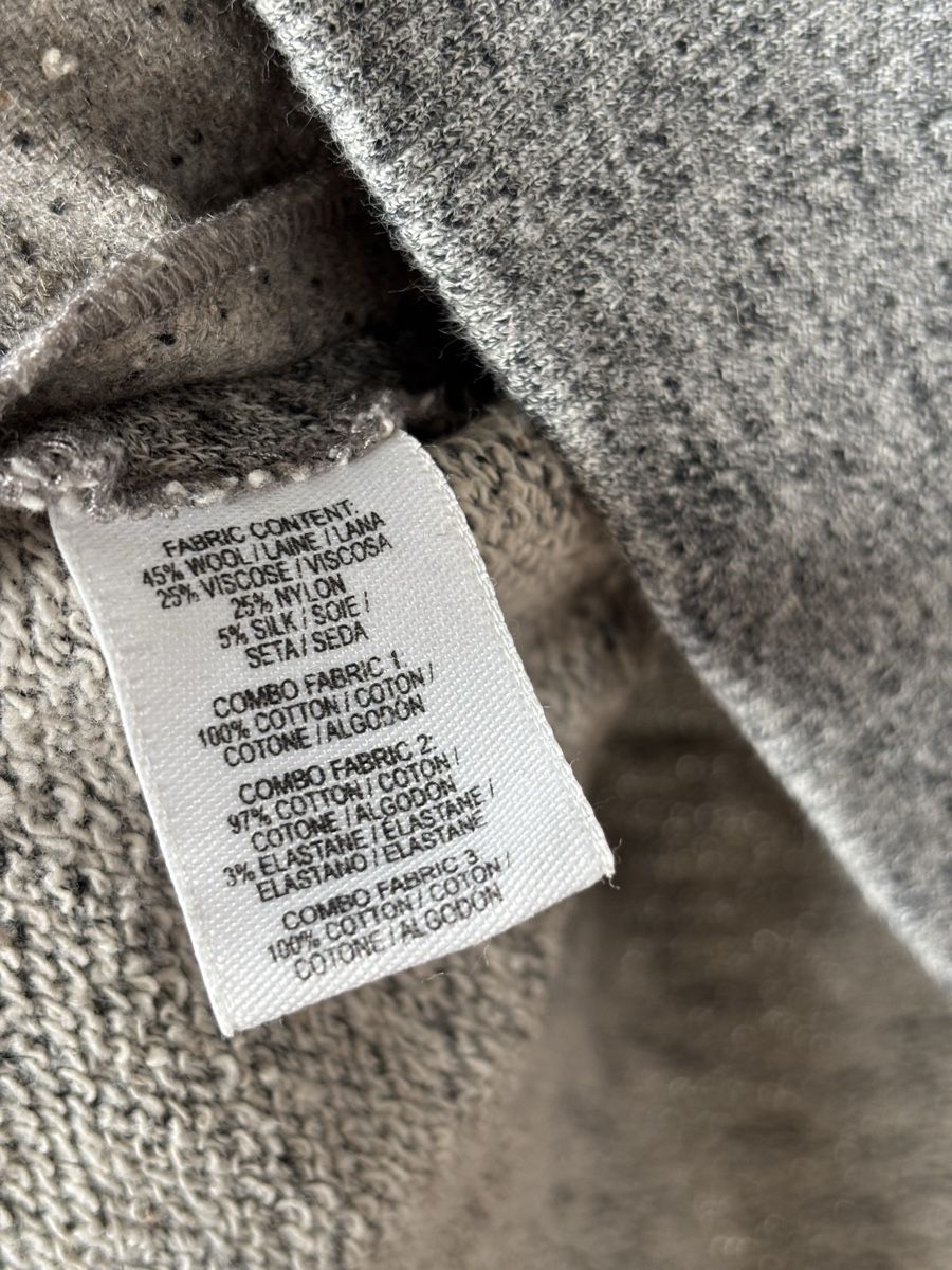Maglioni & Felpe: Grauer Pullover mit V-Ausschnitt von Derek Lam – Usato da Winkel venduto da Zimtguetzli 3
