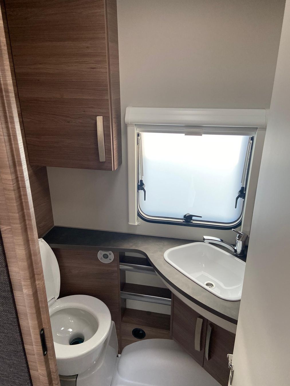 Knaus Veicoli da campeggio: Knaus Sport QDK 500 – Usato da Amsteg venduto da philipp_zur 4