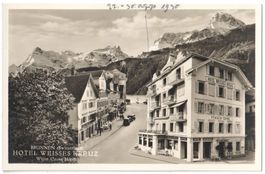BRUNNEN: Hotel Weisses Kreuz, Oldtimer - Foto-AK Umiker 1930