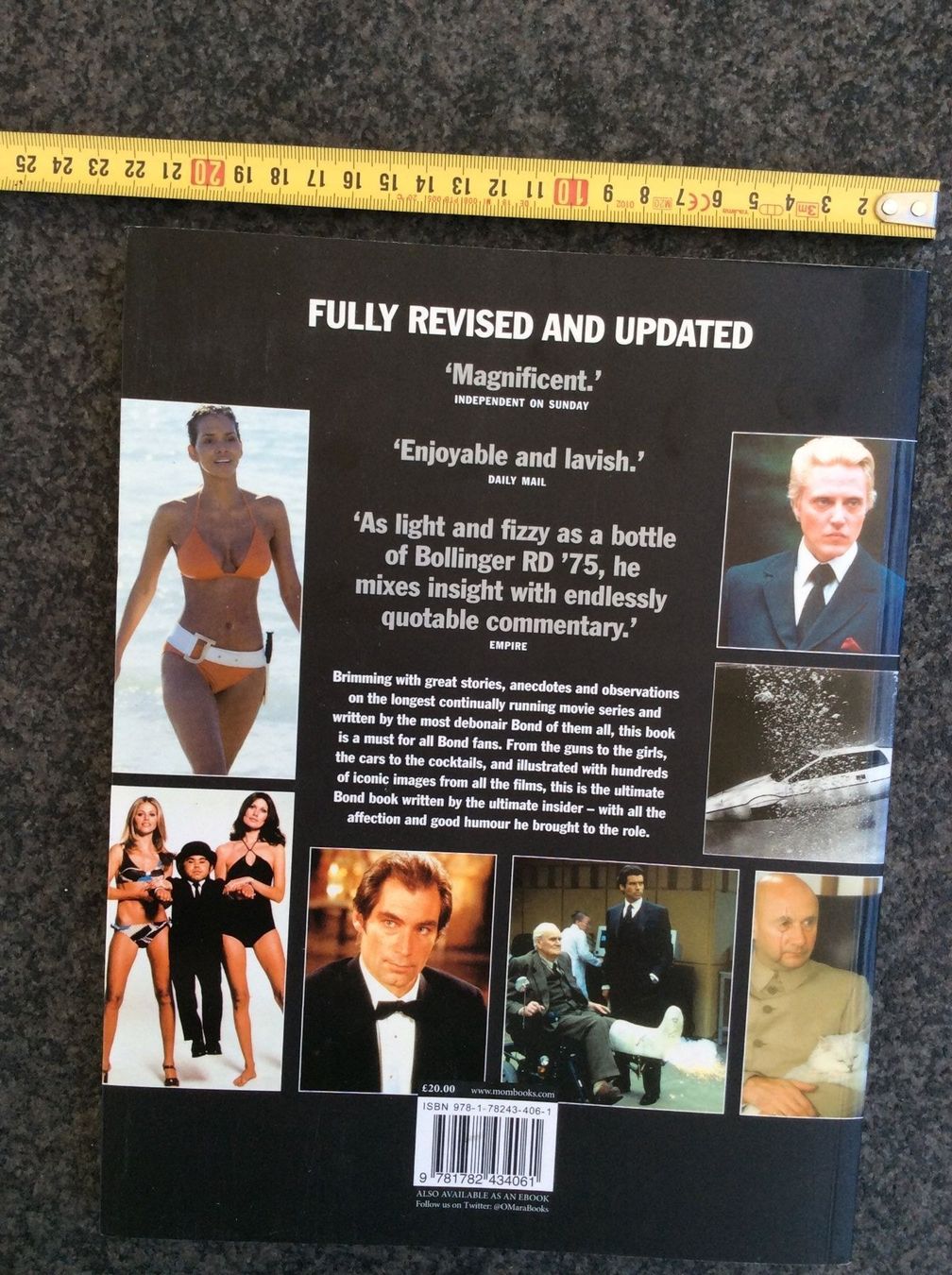 Autografi: Roger Moore, Original Autogramm, auf Buch  Bond on Bond – Usato da Salmsach venduto da aacs65 3