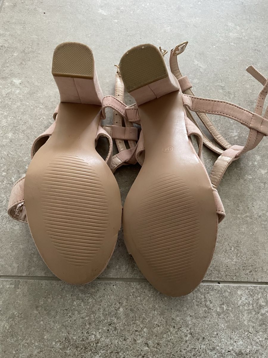 Scarpe da donna: Sandalen Rosé Gr. 37 – Usato da Zürich venduto da illuminari 3