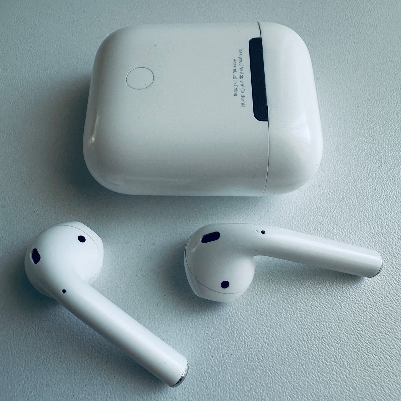 Apple Cuffie: Original Apple AirPods 2 Kopfhörer Wireless Lightning Kabel – Usato da Basel venduto da MY.AIRPODS.SHOP 3
