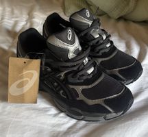 Asics Gel NYC Schwarz Grösse 42 brandneu