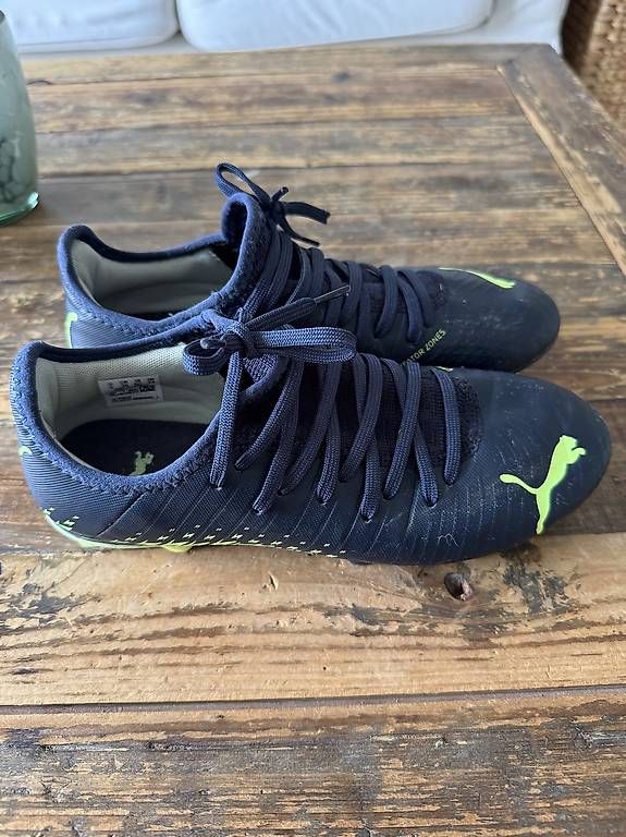 Scarpe da uomo: Nockenschuhe Puma blau  – Usato da Zürich venduto da annesophie81